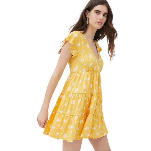 NWT UO Urban Outfitters Julia Tiered Ruffle Frock Mini
Dress in Yellow Sz M - Picture 4 of 16